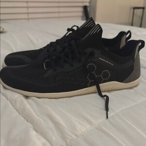 Black and white Athletic Barefoot Shoes